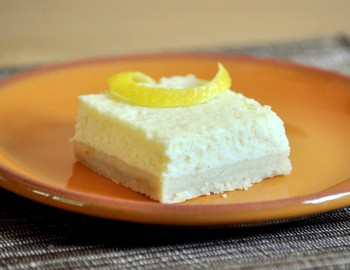 Ricotta cheesecake slice with lemon shortbread crust