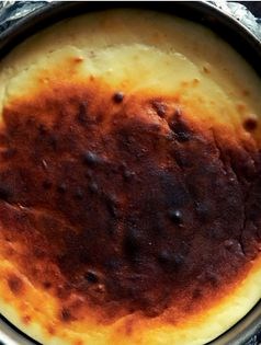 Ricotta cheesecake with lemon syrup