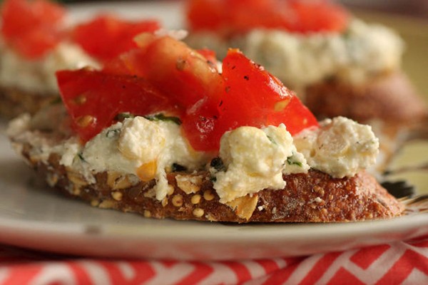 Ricotta-corn-basil crostini with chopped tomatoes