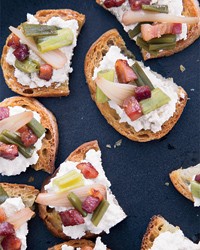 Ricotta crostini with pickled ramps and crisp pancetta