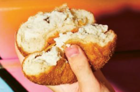 Ricotta-filled doughnuts (Iris)