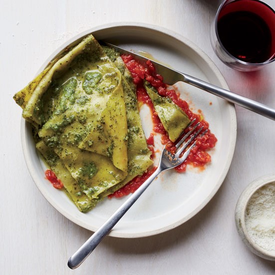 Ricotta-filled handkerchief pasta with pesto and marinara