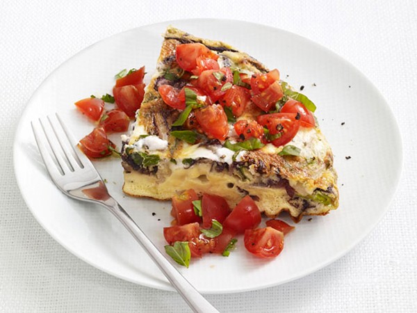 Ricotta frittata with tomato salad