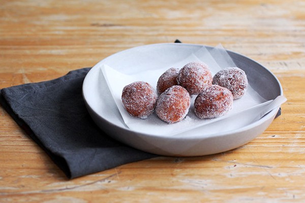 Ricotta fritters (Castagnole di ricotta)