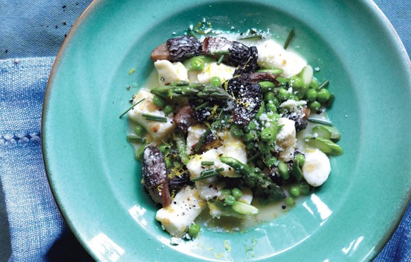 Ricotta gnocchi with asparagus, peas, and morels