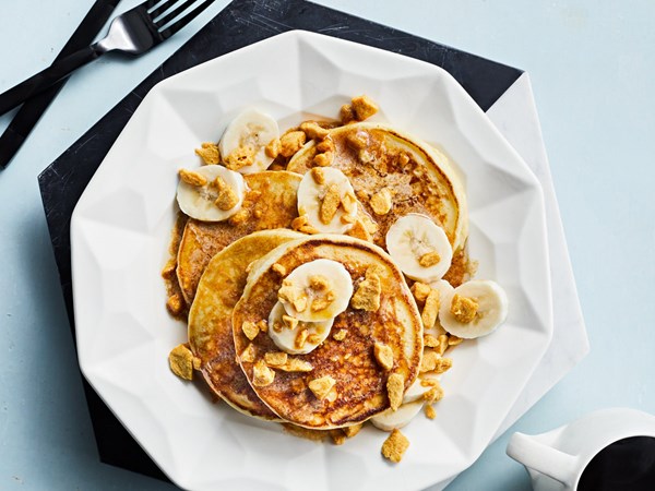 Ricotta hotcakes with honeycomb toffee butter