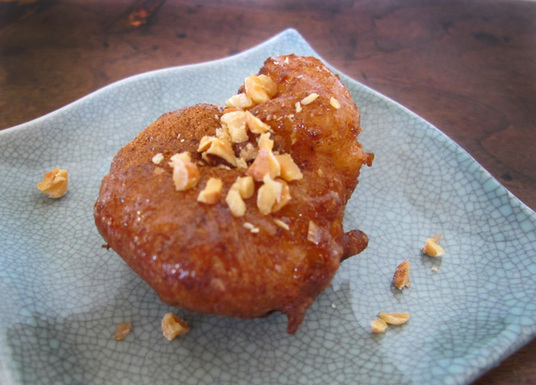 Ricotta loukamades with thyme honey and walnuts