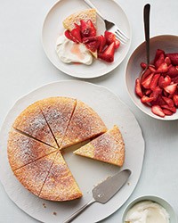 Ricotta-orange pound cake with Prosecco strawberries