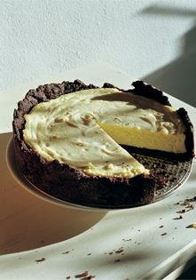 Ricotta tart with a chocolate crust
