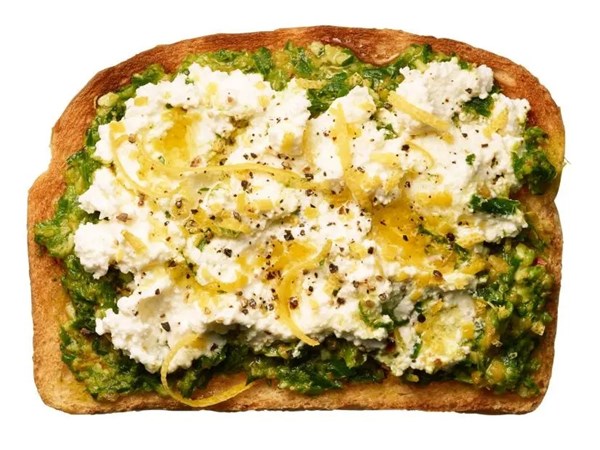 Ricotta toast with scallion pesto