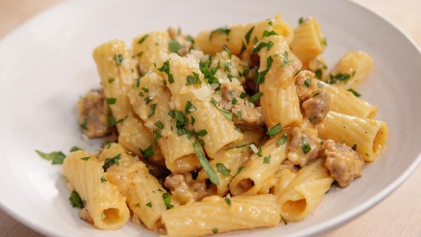 Rigatoni with sausage & fennel recipe 