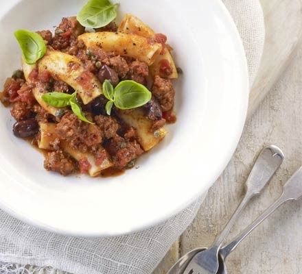 Rigatoni with sausage ragù 