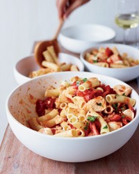 Rigatoni with sea bass and tomatoes