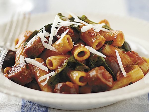 Rigatoni with spicy pork sausages
