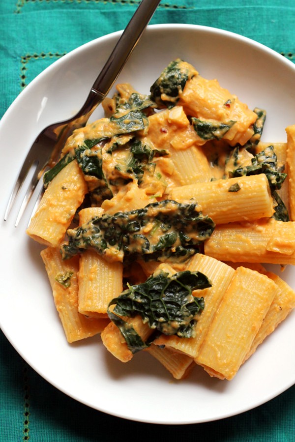 Rigatoni with spicy pumpkin cream sauce
