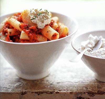 Rigatoni with spicy tomato sauce and fresh ricotta