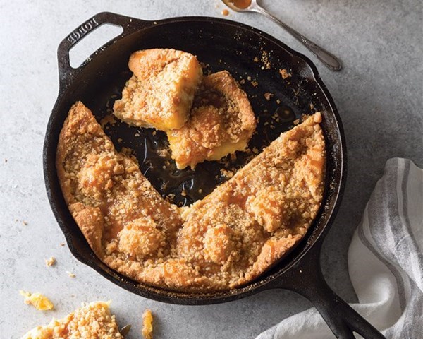 Right-side up pineapple crumb cake [brown sugar crumble, brown sugar-lemon glaze]