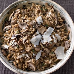 Risotto-style farro with porcini and pecorino (Farrotto con porcini e pecorino)