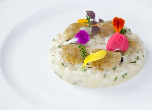 Risotto with clams, lemon and thyme