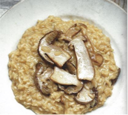 Risotto with mushrooms (Risotto con funghi)