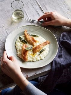 Risotto with perch fillets (Risotto con pesce persico)
