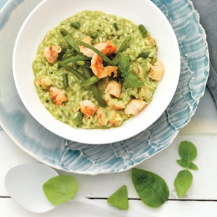 Risotto with pesto and shrimp (Risotto al pesto con gamberi)