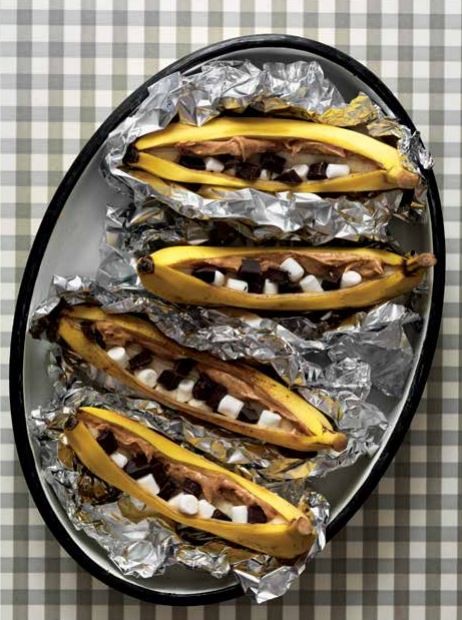 Roast banana with peanut butter, marshmallow and chocolate