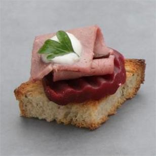 Roast beef & beet nosh