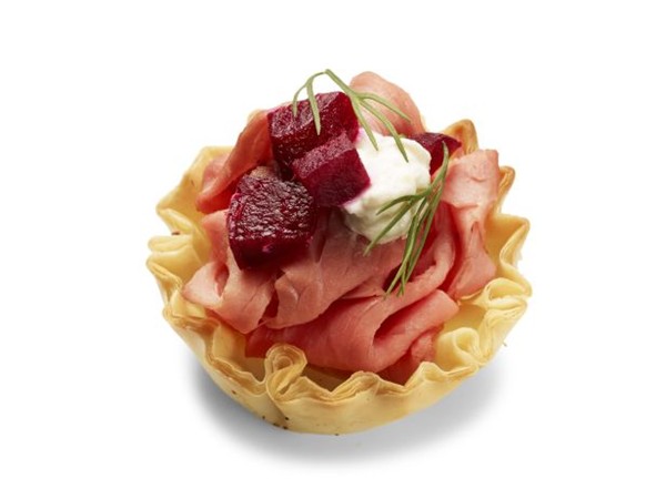Roast beef and beet phyllo shells