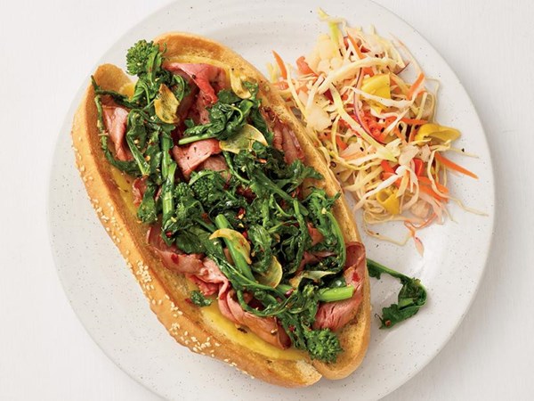 Roast beef-broccoli rabe subs