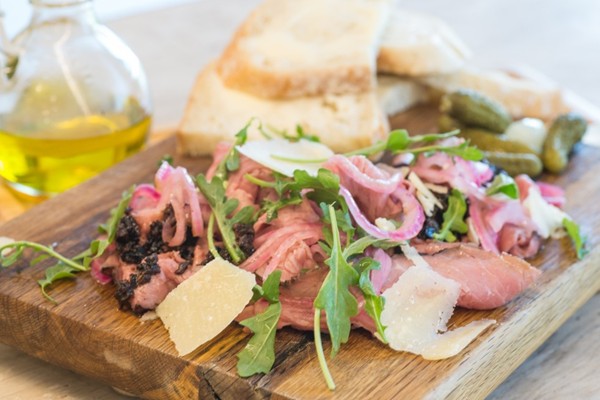 Roast beef carpaccio Paris style