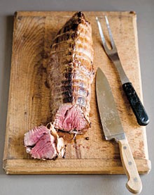 Roast beef on a bed of onions