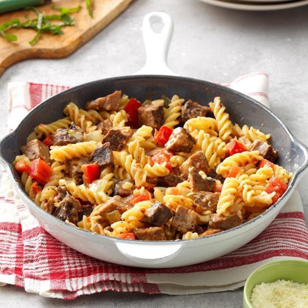 Roast beef pasta skillet