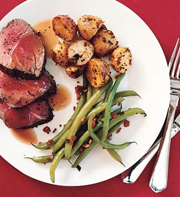 Roast beef tenderloin with Port sauce