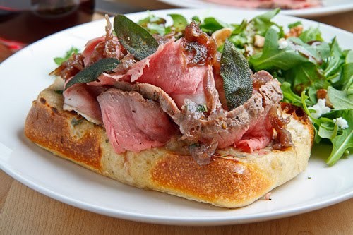 Roast beef with caramelized onions on Gorgonzola toast