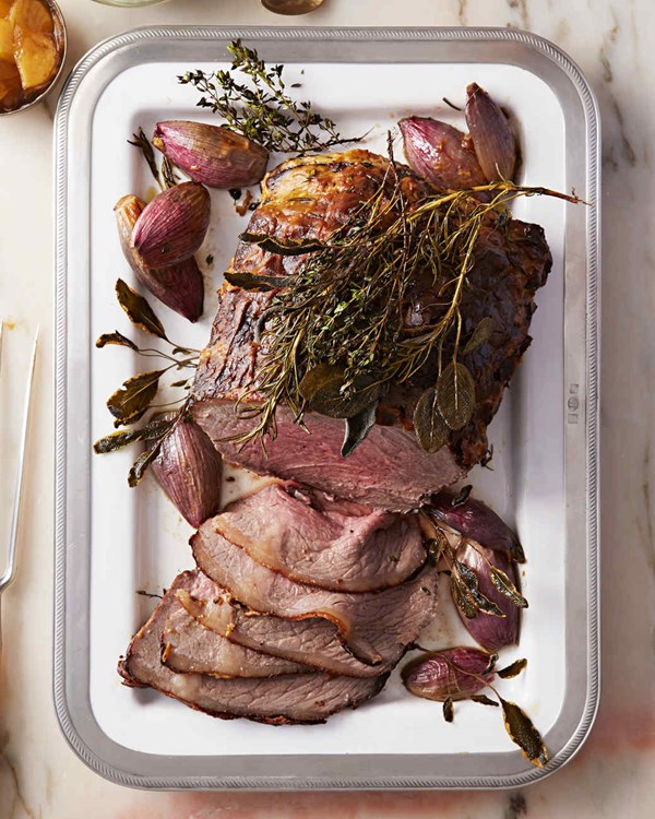 Roast beef with shallots