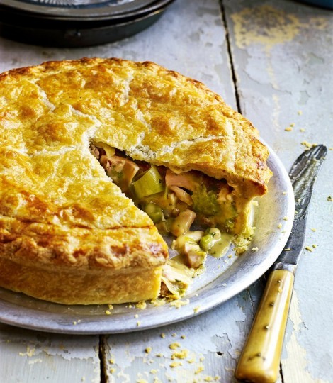Roast chicken, ham and leek pie