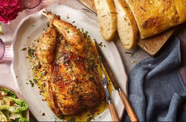 Roast chicken with garlic, chilli & parsley