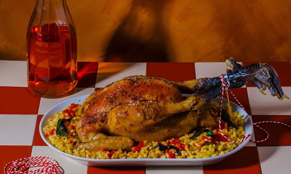 Roast chicken with ginger, macaroni with roasting juices (Poulet rôti au gingembre, coudes au jus)