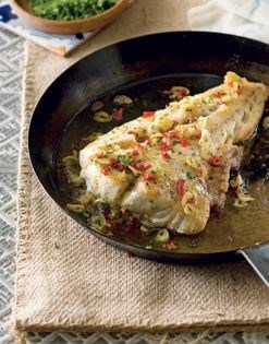 Roast cod with a hot garlic and chilli dressing (Bacalao fresco en refrito)