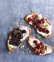Roast grape & goat's cheese toasts