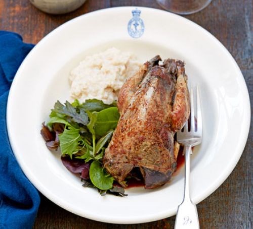 Roast grouse with red wine gravy