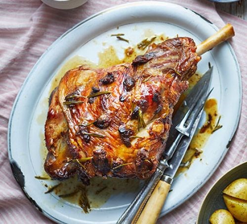 Roast lamb with anchovy cream