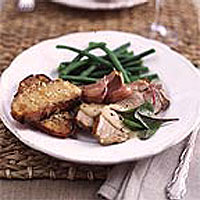 Roast lamb with forty cloves of garlic