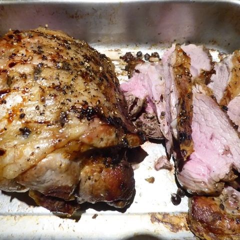 Roast lamb with juniper berries (Le gigot au genièvre)