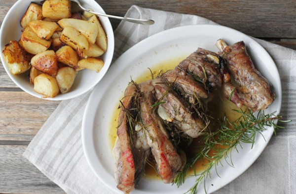Roast lamb with potatoes (Abbacchio al forno)