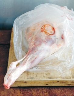 Roast leg of lamb, plain and simple (Gigot tout simplement)