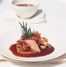 Roast leg of lamb with Shrewsbury sauce