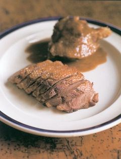 Roast Michaelmas goose with apple sauce