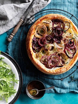 Roast onion tart